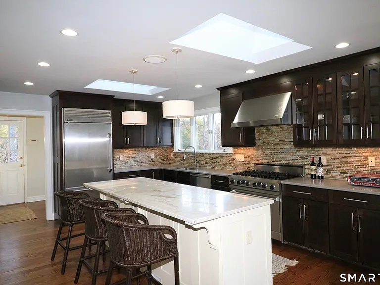 950 Rock Rimmon Rd — Photo 4