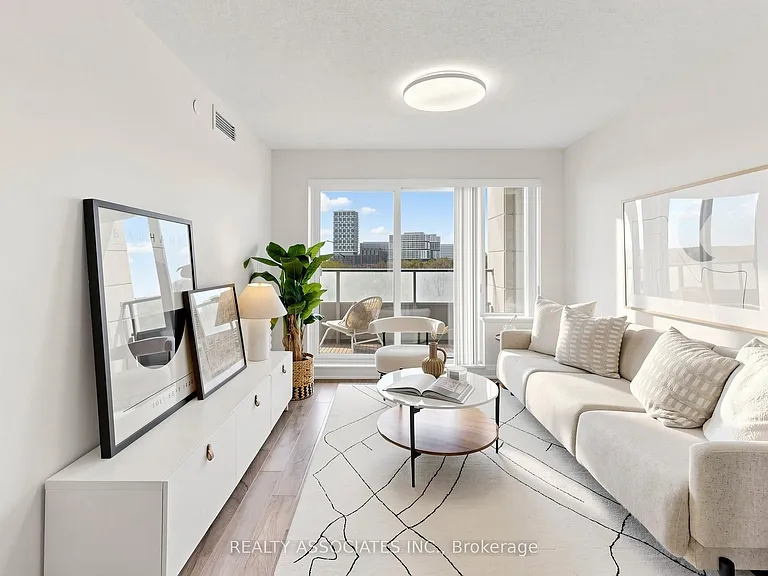 18 Uptown Dr #721 — Photo 2