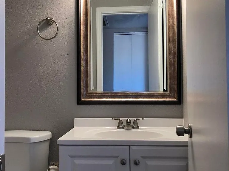 2844 E Marconi Ave — Photo 6