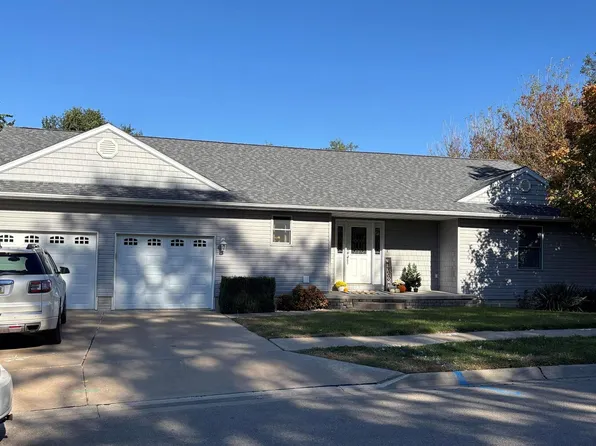 510 33rd Ave N, Clinton, IA 52732