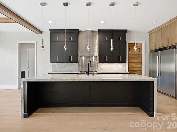 4th image of 132 Binns Rd