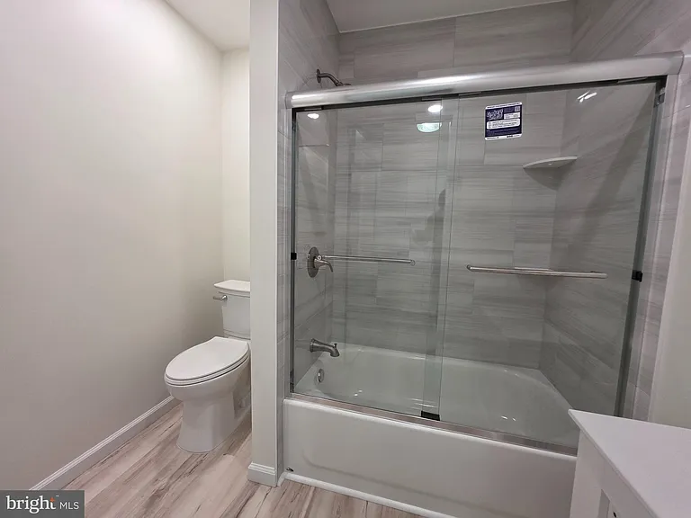 8 N York Rd — Photo 10