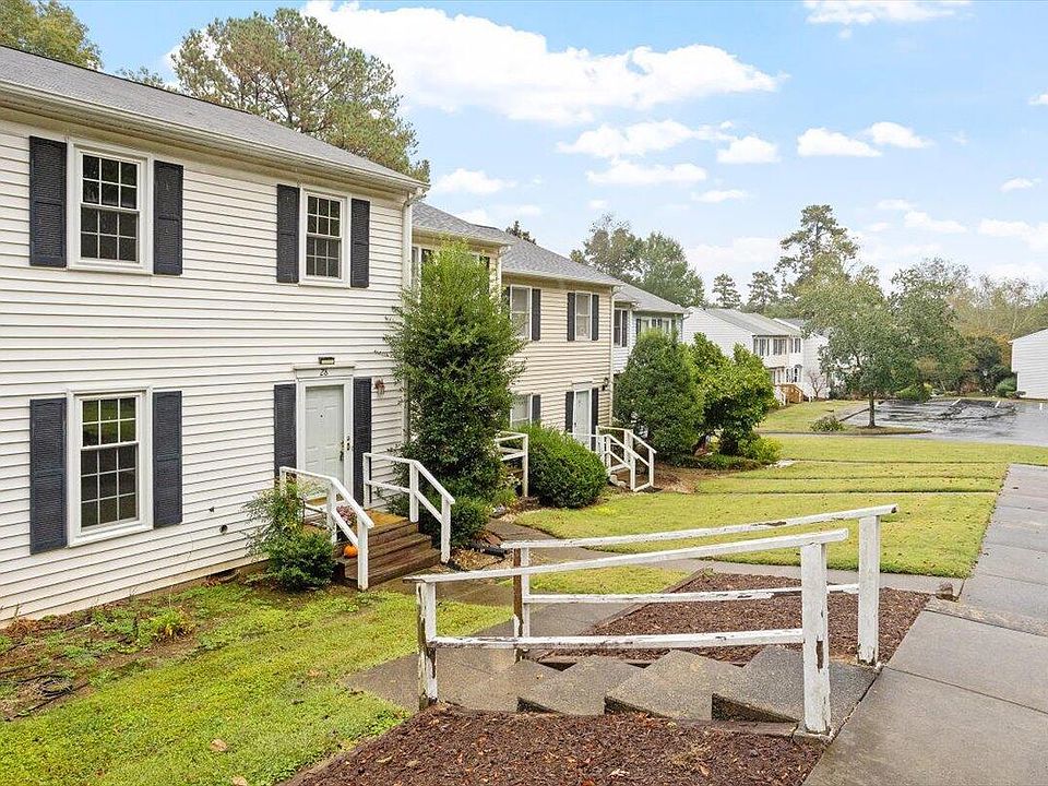 1st image of 28 Prestwick Pl