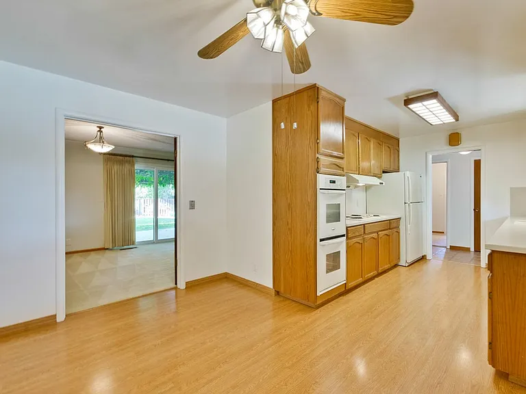 130 S Avalon Dr — Photo 21