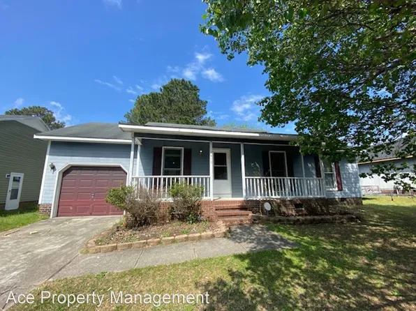 1410 Rougemart Dr, Fayetteville, NC 28304