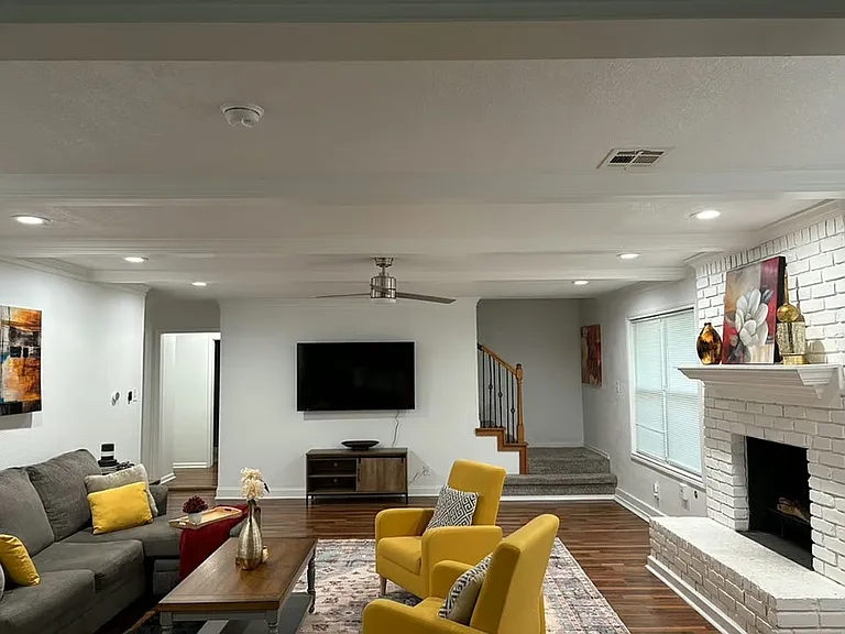 17211 Rolling Creek Dr — Photo 6