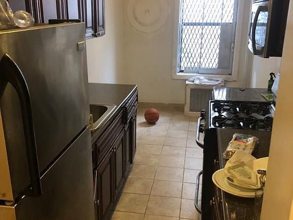 4th image of 679 Waring Ave APT 5A