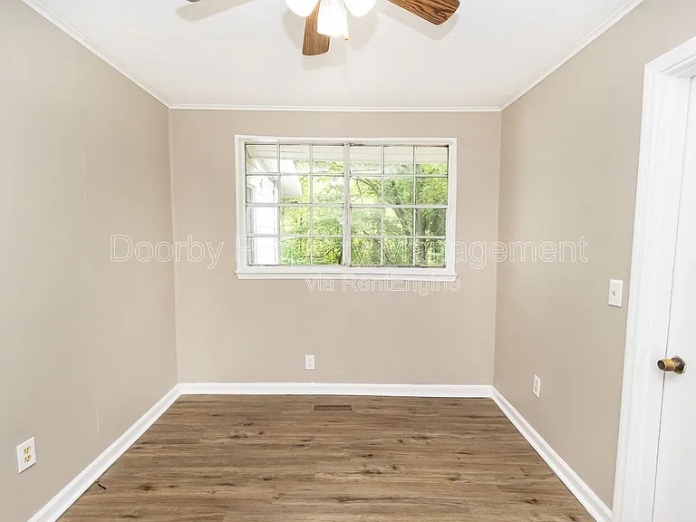 619 Shannon Ave — Photo 11