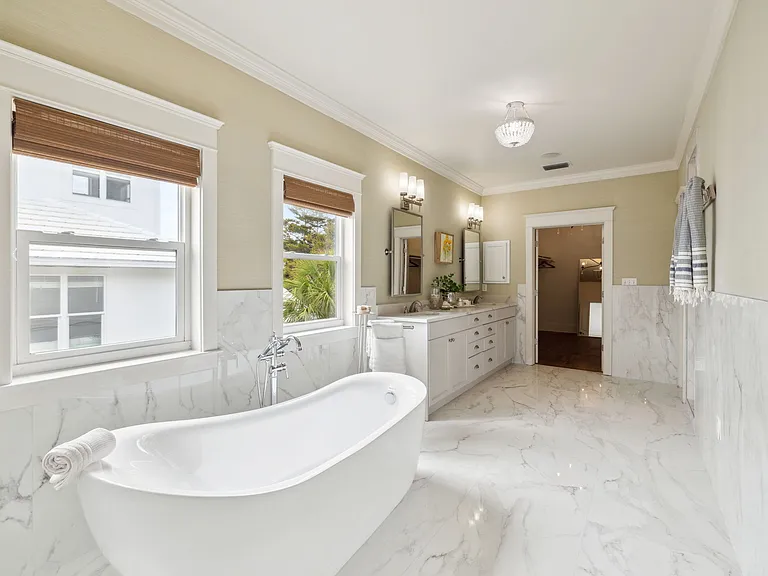 38 White Cliffs Blvd — Photo 16
