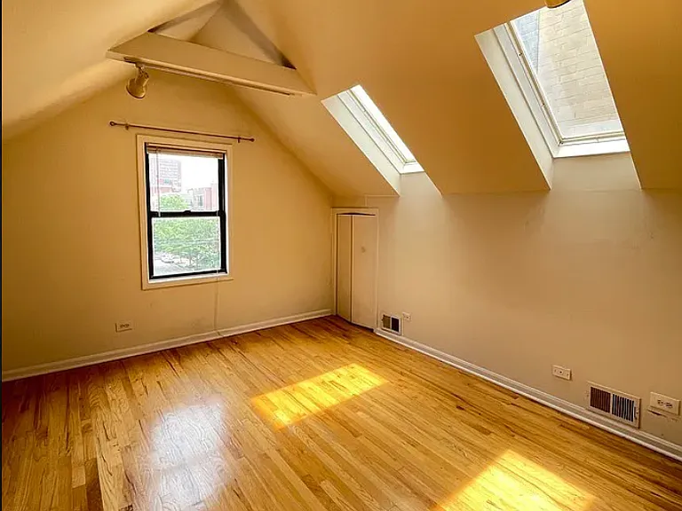 900 N Ashland Ave #4 — Photo 12