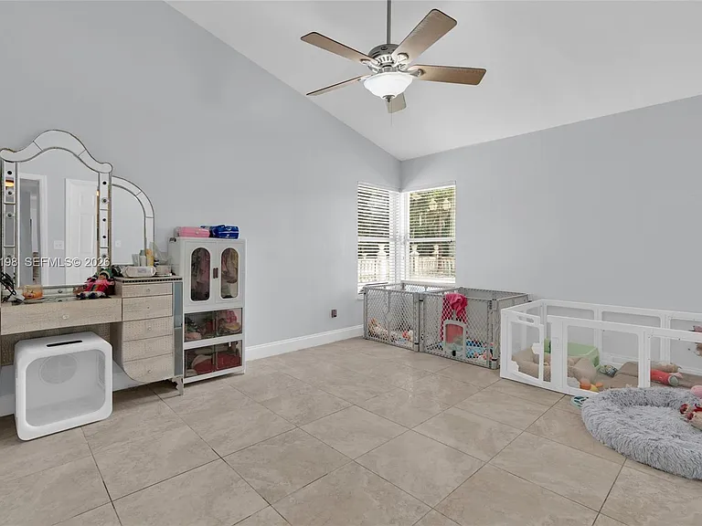 520 Henry Ave — Photo 27