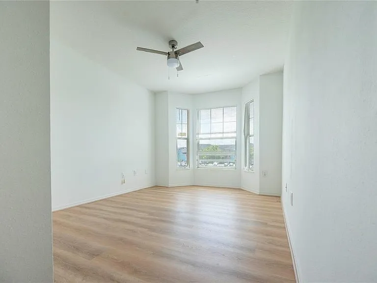5554 Metrowest Blvd #4211 — Photo 6