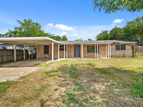 5202 Flagstone Dr, Fort Worth, TX 76114