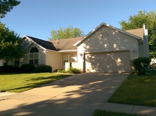 1630 Charleston Dr, Marion, IA 52302