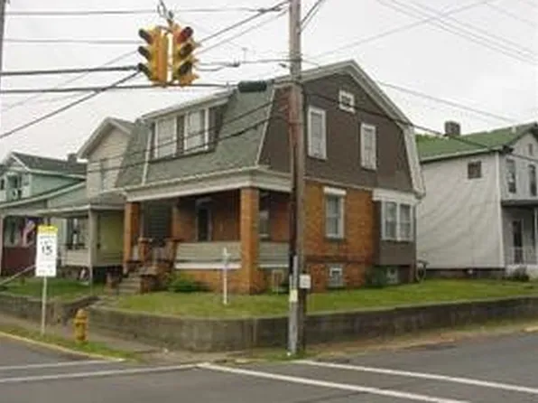 900 Penn Ave, New Brighton, PA 15066