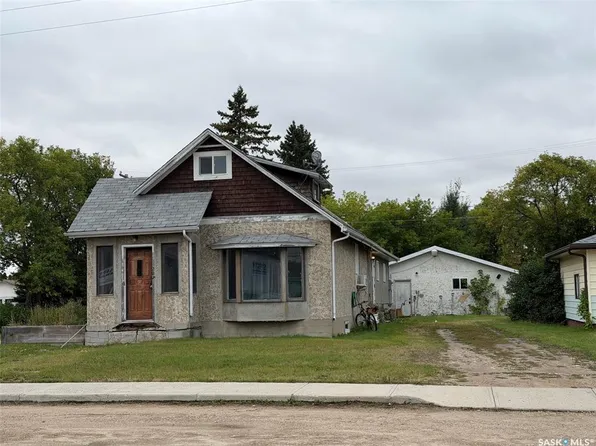 207 Main STREET, Hudson Bay, SK S0E 0Y0