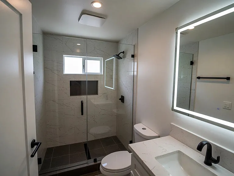 5921 Woodruff Ave #4 — Photo 6