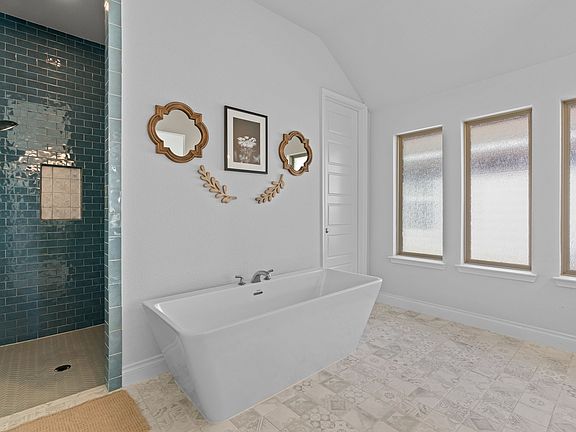 4th image of 2429 Lazy Dog Ln