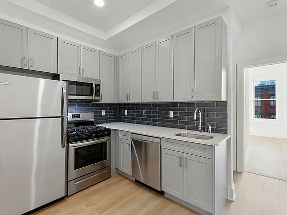 3rd image of 244 2nd St #3L
