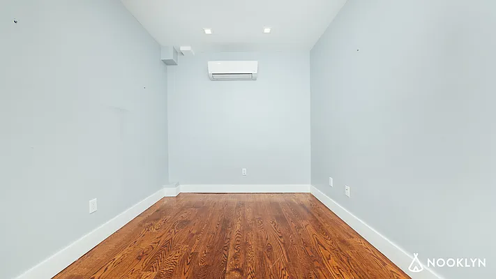 Rented by Nooklyn NYC LLC | media 12