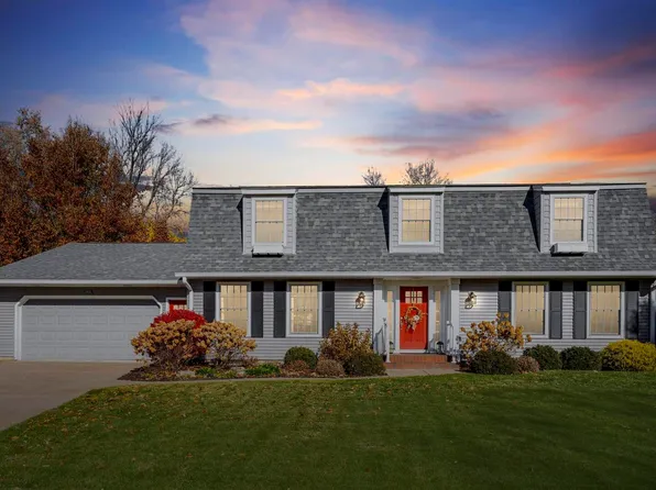 3905 25th Avenue Ct, Rock Island, IL 61201