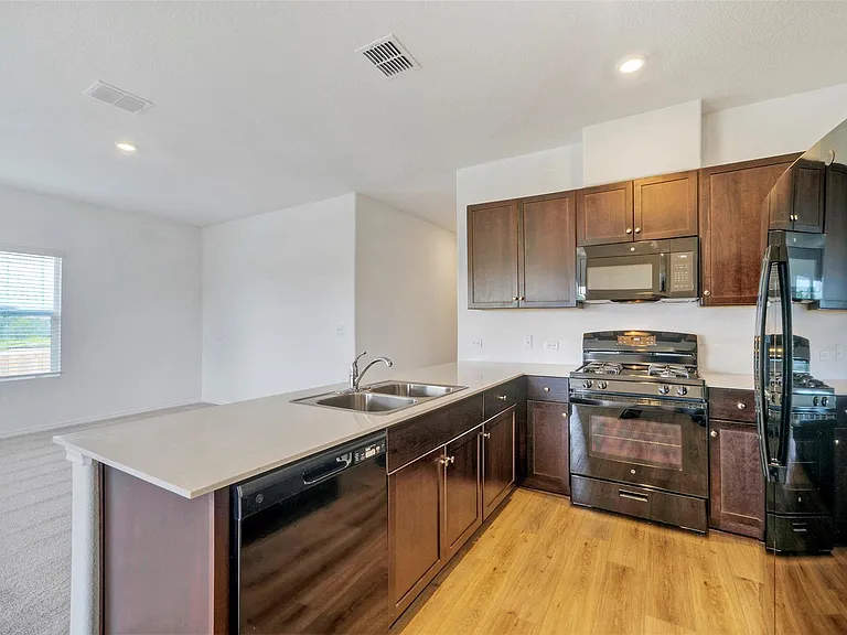 14405 Nini Cv — Photo 15