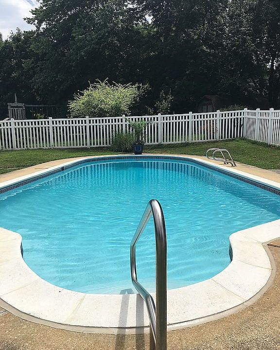 2nd image of 8495 Mast Ct