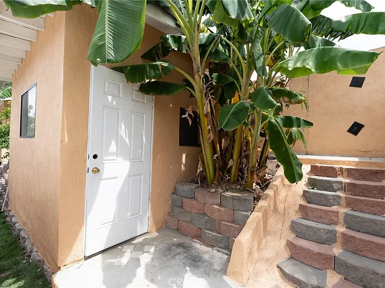 5562 Highland Ave — Photo 40
