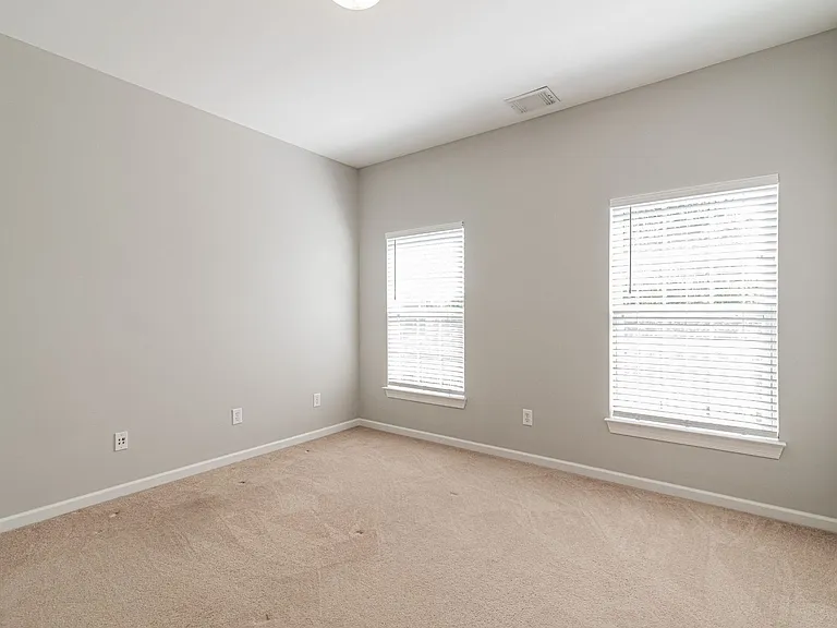 412 Meadowcrest Cir — Photo 19