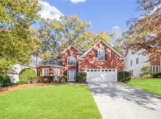 8035 Sandorn Dr, Roswell, GA 30075