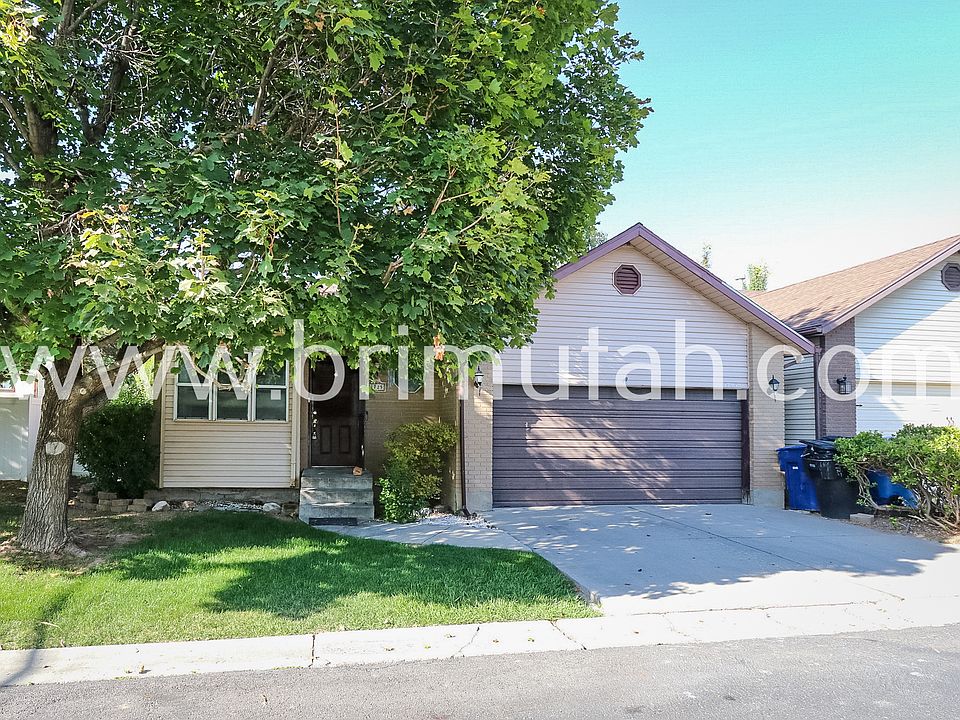 1st image of 1725 E Imperial Park Ln
