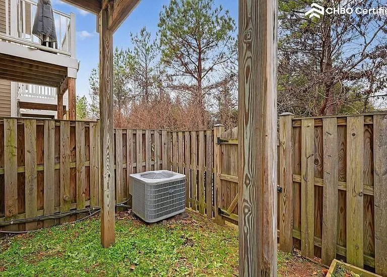 7450 Riding Meadow Way — Photo 5