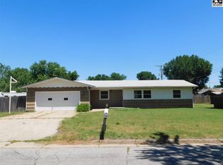 1000 E 16th Ave, Hutchinson, KS 67501