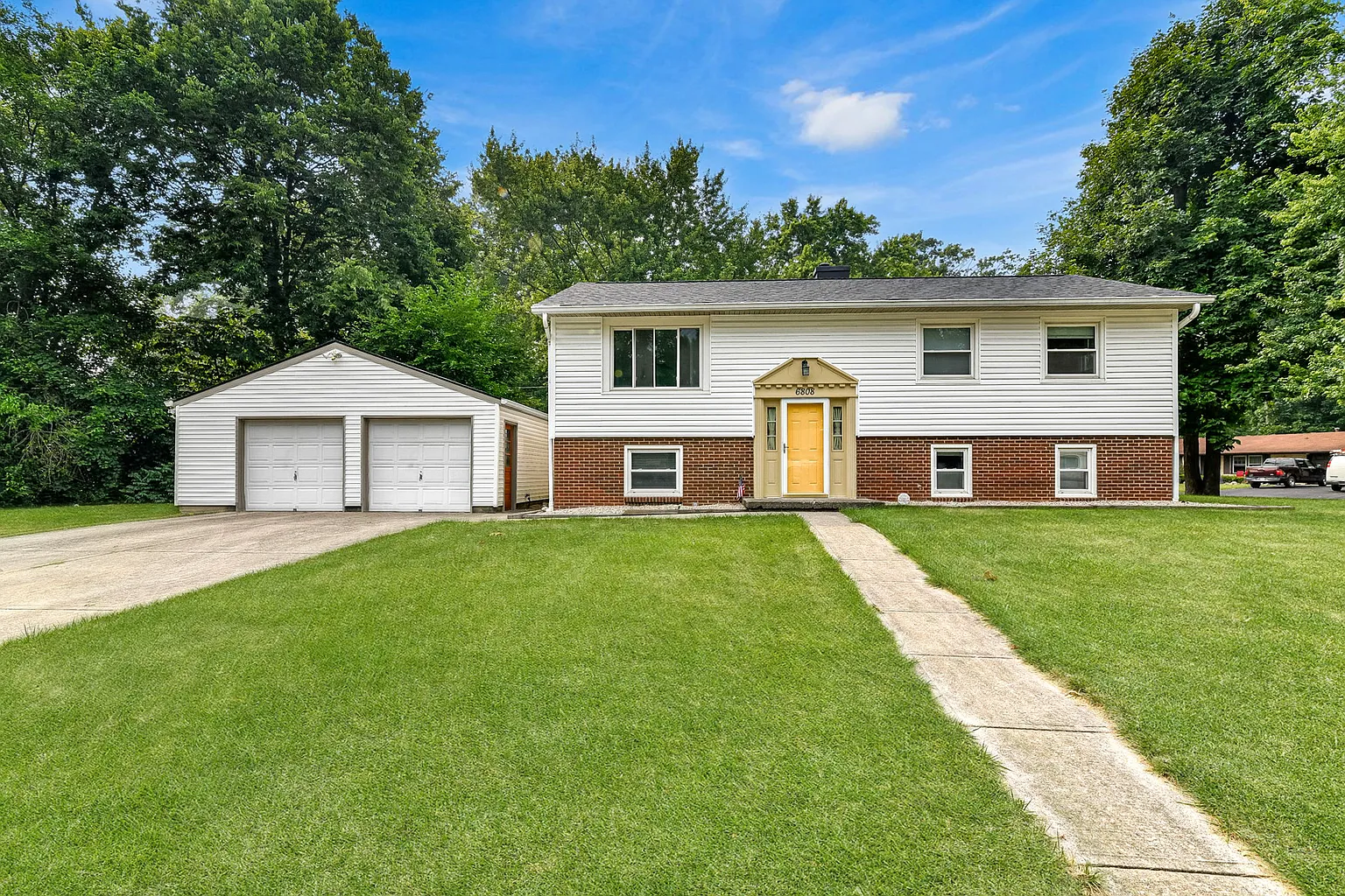 6808 Buick Dr photo 1