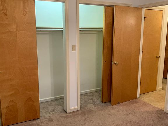 5th image of 112 N Hyde Park Ave