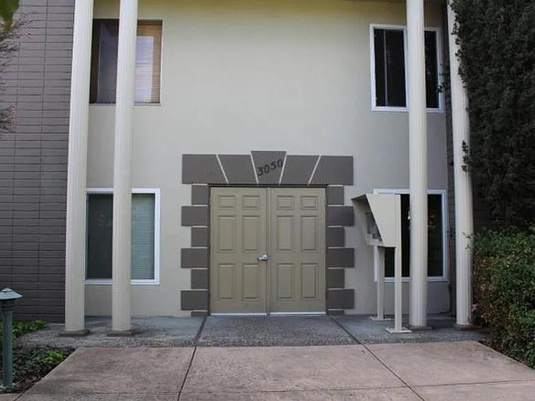 3050 Los Prados St #9 — Photo 14