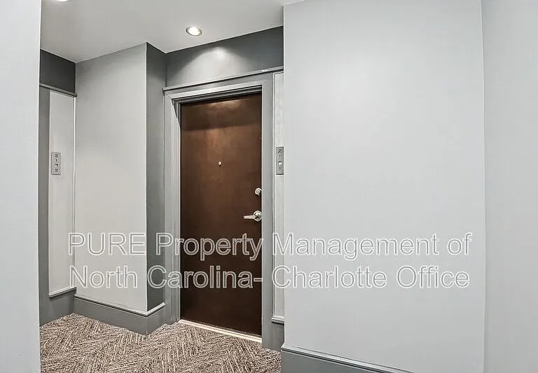 333 W Trade St #2101 — Photo 13