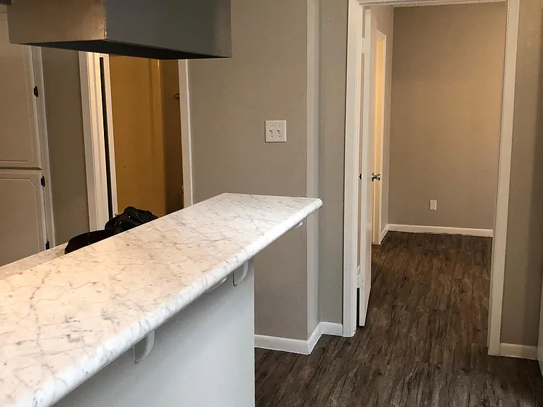 212 Versailles St — Photo 16