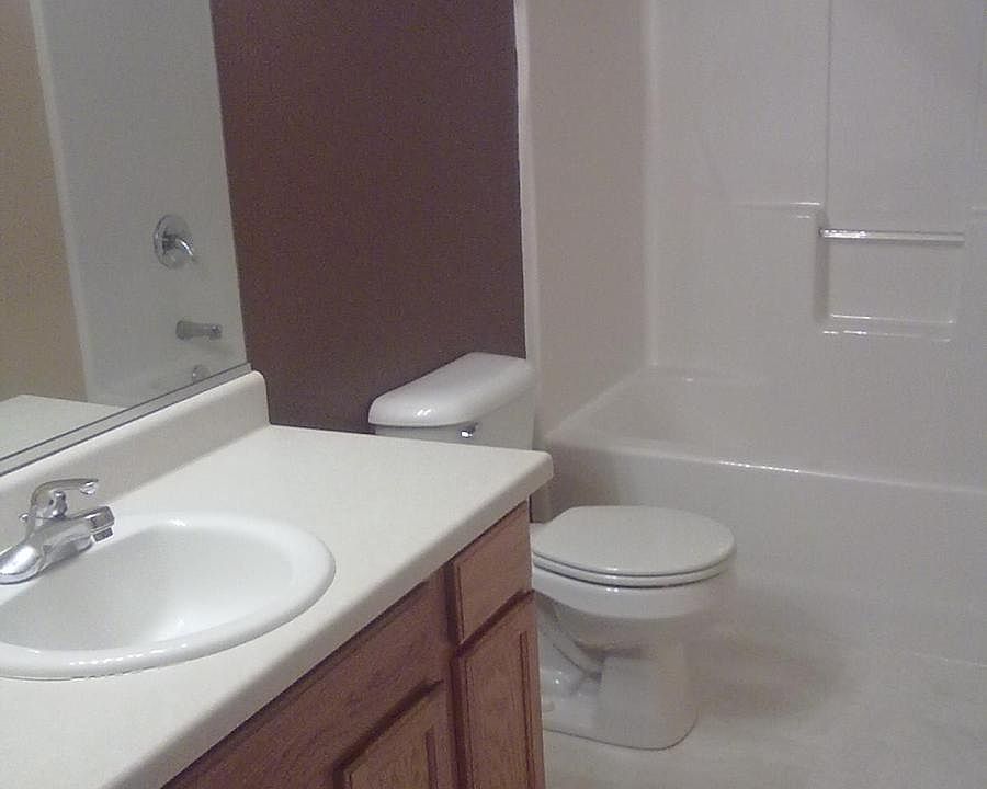 2nd image of 1028 E 18th St S