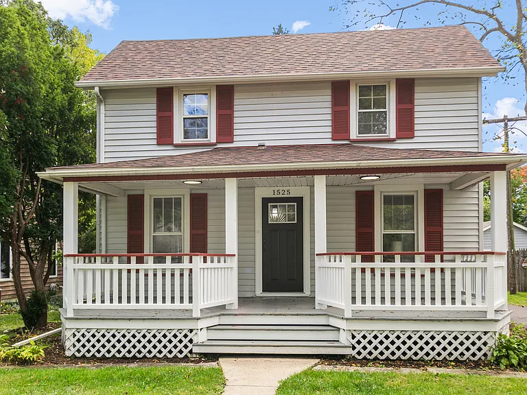 152 Burr Oak Rd — Photo 2