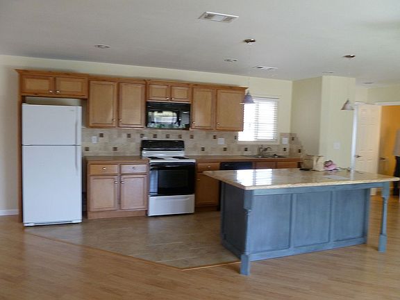 3rd image of 10909 W Manzanita Dr