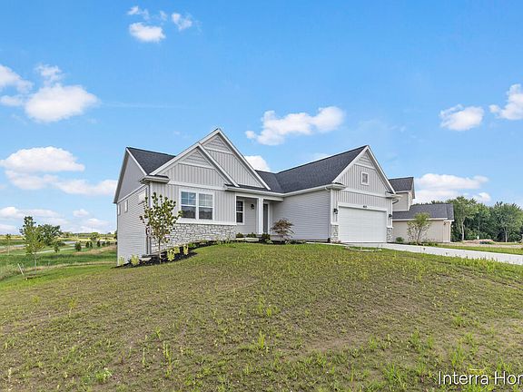 3rd image of 4825 Duttonvale Dr SE #1