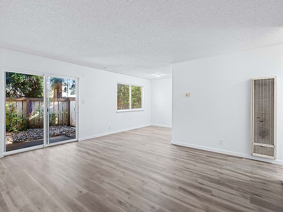 4th image of 802-816 W Lincoln Ave #812