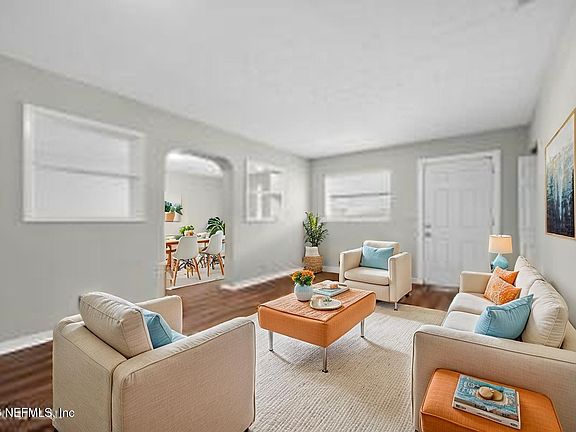 5th image of 8609 OAK LEAF Road