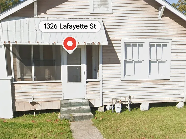 1326 Lafayette St — Photo 2
