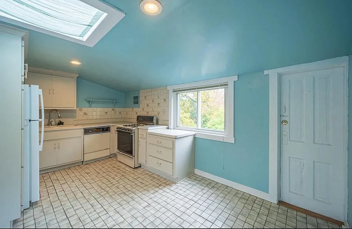 Newly Renovated 1 bedroom 1 bathroom Unit in Montclair ,NJ Available — Photo 1