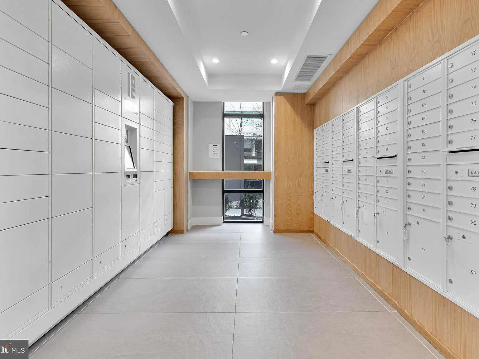 1 bed, 1.0 bath, 700 sqft, $3,100 — Photo 3