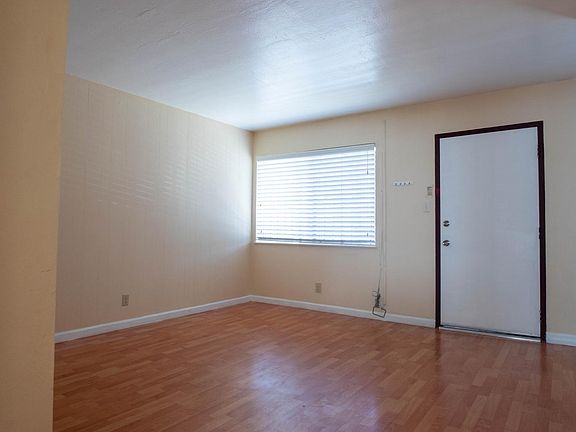 5th image of 410 E 17th St