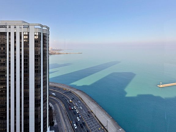 4th image of 900 N Lake Shore Dr APT 2913
