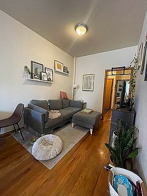 3rd image of 714 6th Ave APT 4